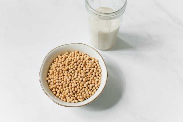 What are the benefits of Soybean ?