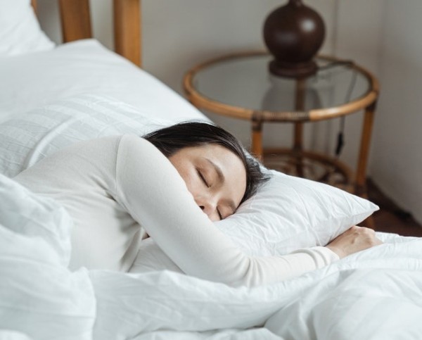 What are the benefits of sleeping on left ?